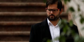 Cadem: 57% de los chilenos rechaza gestión del Presidente Boric