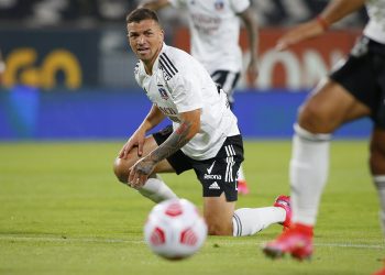 Colo Colo es goleado ante River y define su paso en la Copa en casa