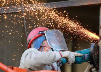 Desempleo llega a 7,7% y muestra alta recuperación de puestos de trabajo