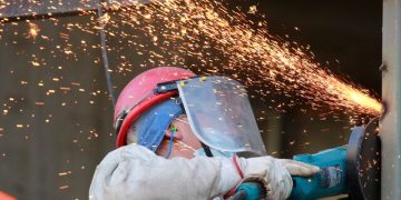 Desempleo llega a 7,7% y muestra alta recuperación de puestos de trabajo