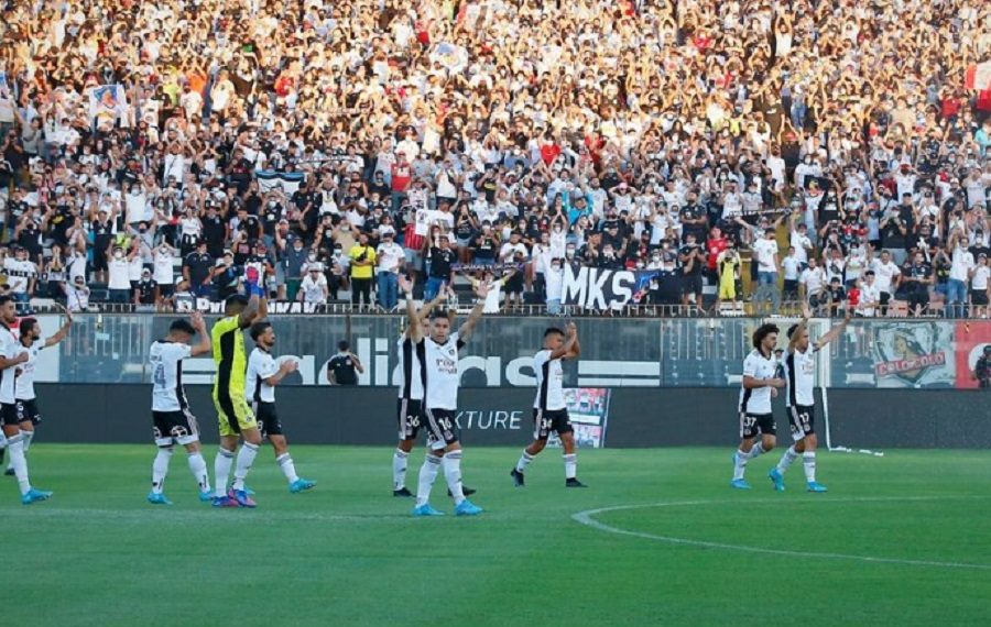 Hinchas de Colo Colo