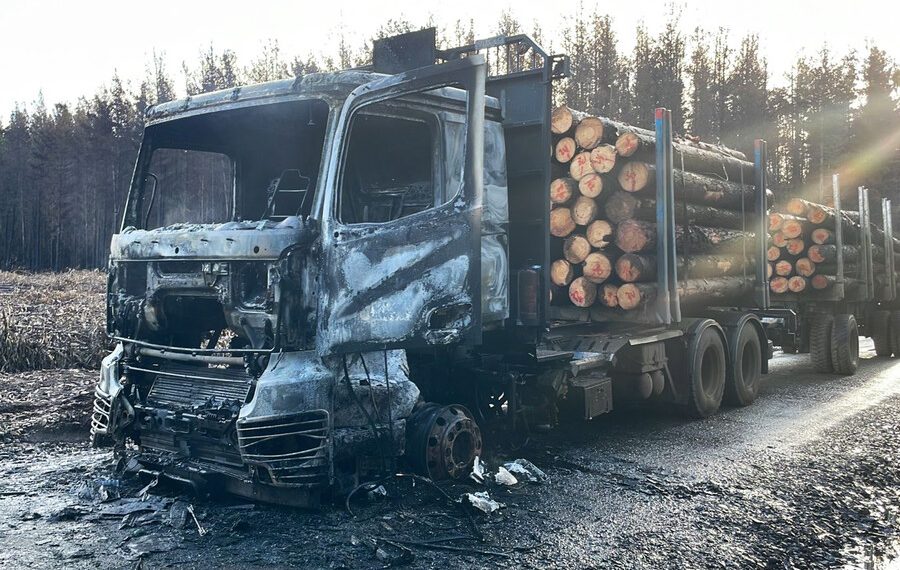 Collipulli camión quemado por Mapuches