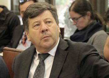 Senador Castro admite en TV que estaría evadiendo contribuciones sin acatar norma de predios agrícolas