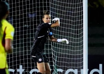 La Roja femenina cayó goleada