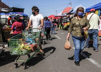 Canasta básica vuelve a subir y 200 mil personas más pueden caer en la pobreza