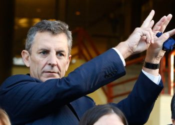 "Absolutamente inmoral y macabro": fuertes criticas a Gonzalo de la Carrera por su publicación en Twitter