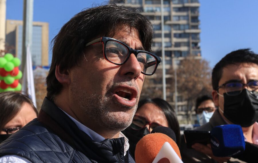 Daniel Jadue aclara polémico tweet con insultos a Gabriel Boric