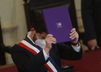 Declaran admisible querella en contra el Gobierno por imprimir casi 700 mil ejemplares del borrador constitucional