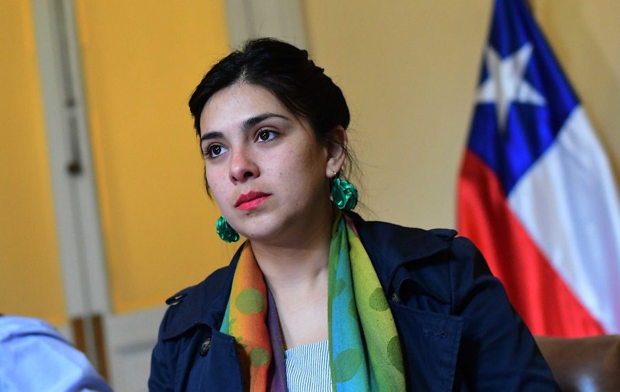 Karol Cariola es acusada de antisemita por un tweet borrado