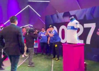 Antesala del clásico entre azules y cruzados se hizo con duelo de rap