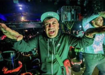 Inesperado: Tío René cantando en vivo por primera vez