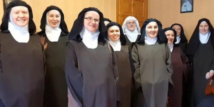 “Es un gesto que dignifica a Chile": Las Carmelitas Descalzas de San José de Maipo van por el "Apruebo"
