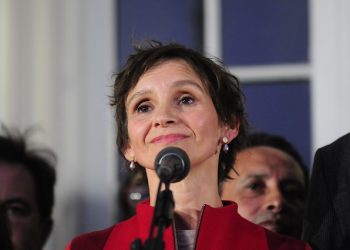 Contraloría mantiene pendiente juicio de cuentas contra ministra Tohá por rendiciones de gastos