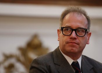 Tomás Jocelyn-Holt acusa a Presidente Boric por no pronunciarse por la delincuencia en Chile