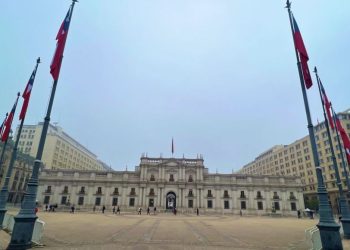 Inestabilidad política, incertidumbre y alta conflictividad social: La tormenta perfecta para la alicaída economía nacional