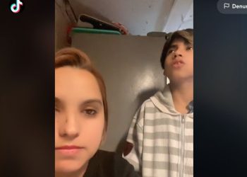 Madre denuncia que a su hijo lo obligaron a votar Apruebo en el colegio