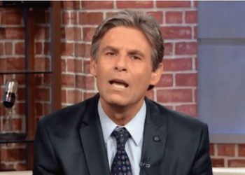 «Revivió Pinochet»: El tuit de Gustavo Petro que generó la respuesta de Carlos Montero