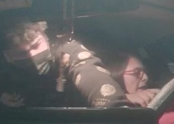 (Video) Terrorífico registro de asalto a mujer conductora de aplicación en Puente Alto