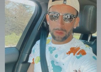 Isla presumió su deber cívico