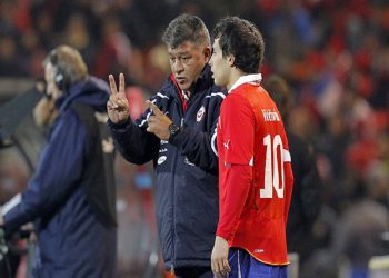 Jorge Valdivia humilló a Claudio Borghi y encendió aún más la polémica