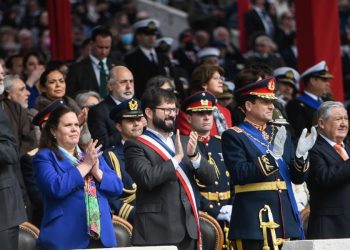 Reconocido abogado le envió un directo recado a Gabriel Boric tras su tweet a las Fuerzas Armadas