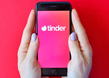 Hombre fue drogado y golpeado tras concertar una cita con una mujer de 21 años por Tinder