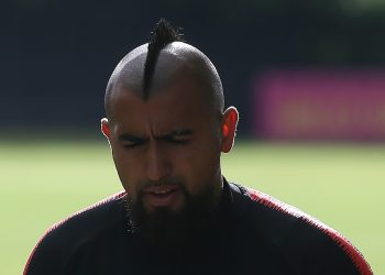 Arturo Vidal en picada contra el Hipódromo de Chile: «Qué hue.. más ladrones»