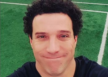 Julian Elfenbein actualiza su estado de salud tras cirugía