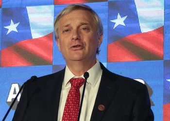 José Antonio Kast barre el piso con Gabriel Boric a siete meses del inicio de su mandato