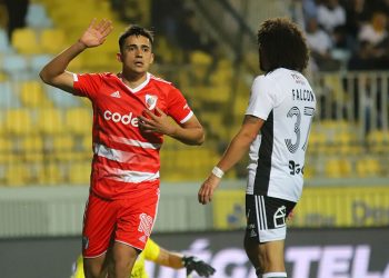 Pablo Solari celebrando uno de los goles que le hizo a Colo Colo en el Sausalito