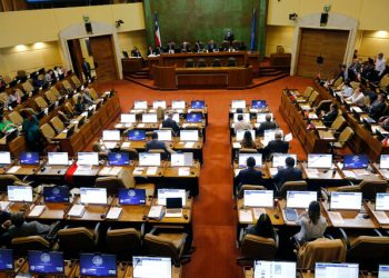 Escándalo:Familiares de políticos cargan bencina con plata del estado