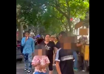 Madre de niños venezolanos con armas en pleno centro alzo la voz