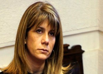 Periodista deja en ridículo a Ximena Rincón por una foto editada de encuestas