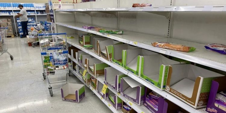 Supermercados ya tienen desabastecimiento por culpa del paro de camioneros