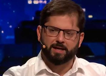 Presidente Gabriel Boric participando de un programa de TV