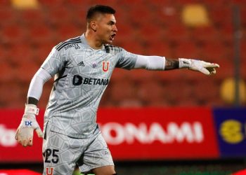 La razón que tendría a Cristóbal Campos con un pie fuera de la U