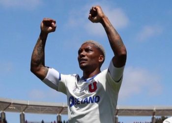 El delantero argentino que tendría en mente la U para reemplazar a Junior Fernandes