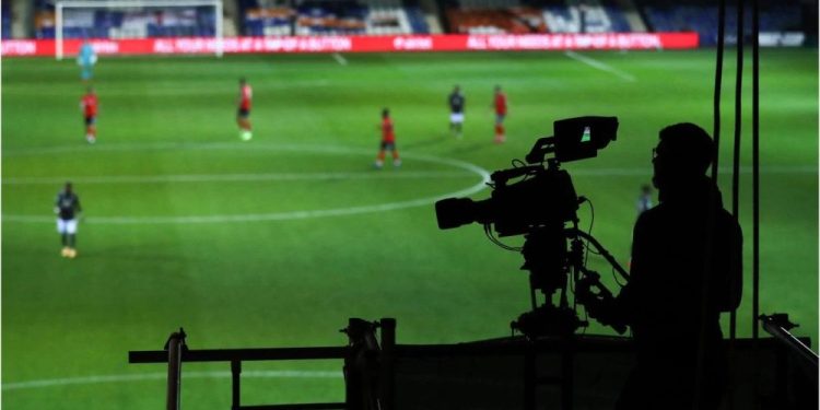 Canal 13 y CHV no darán todos los partidos de octavos y cuartos de Qatar 2022 en vivo