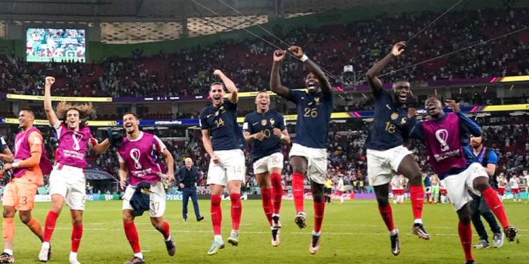 Los jugadores de Francia celebrando el paso a la final del Mundial Qatar 2022