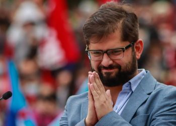 La Tercera dice que indulto presidencial venía con error