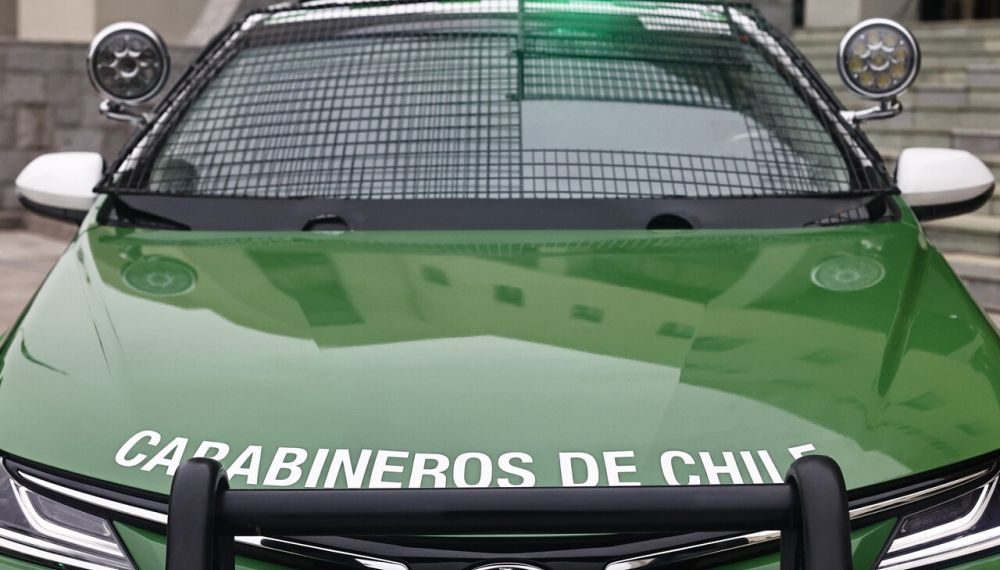 Un carabinero le sacó un parte a otro carabinero por manejar la patrulla sin licencia