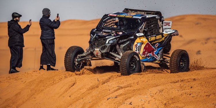 Chaleco López recupera terreno en el Rally Dakar 2023