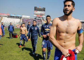 Johnny Herrera aprueba posible llegada