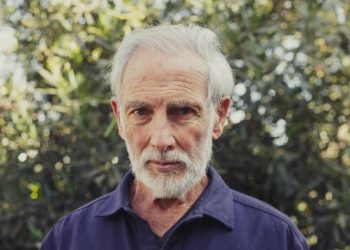 Héctor Noguera realiza desubicado gesto