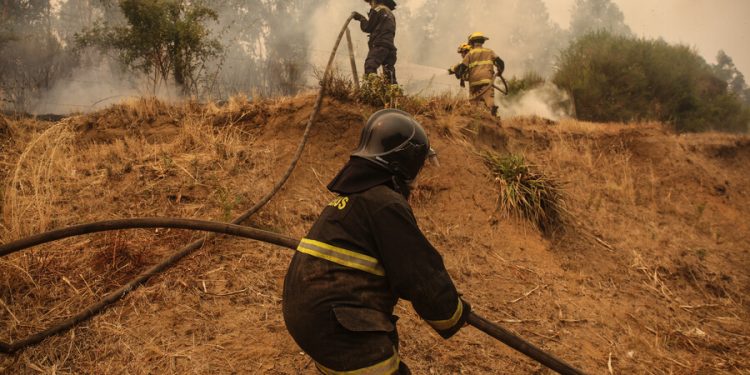 bomberos sufren amenazas de muerte
