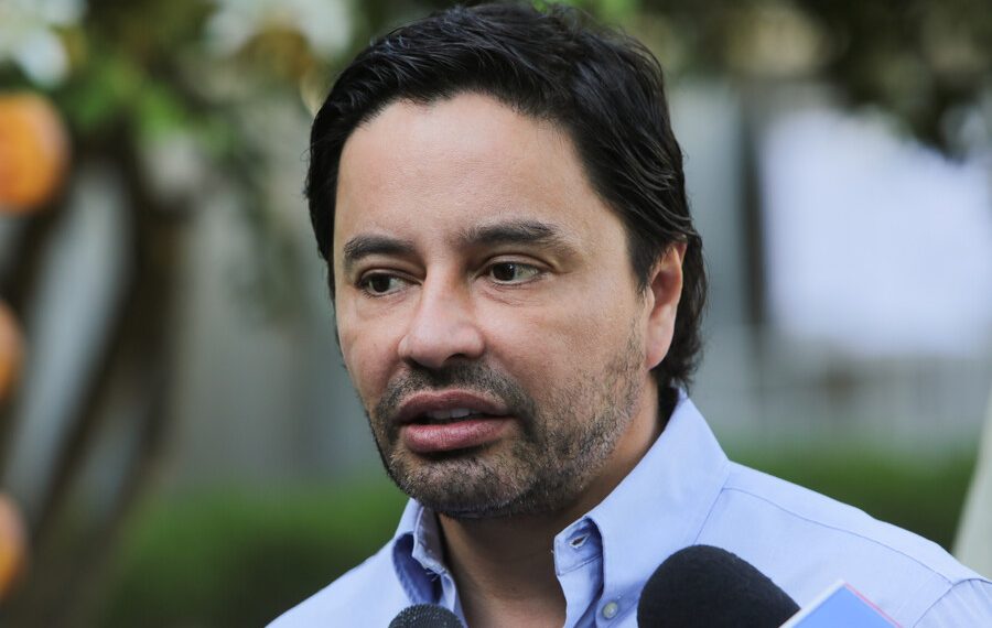 se mostró escéptico del gobierno