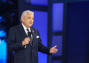 aeropuerto le responde a don francisco