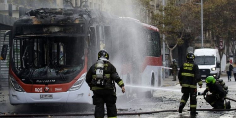 Bus del Transantiago se quemó