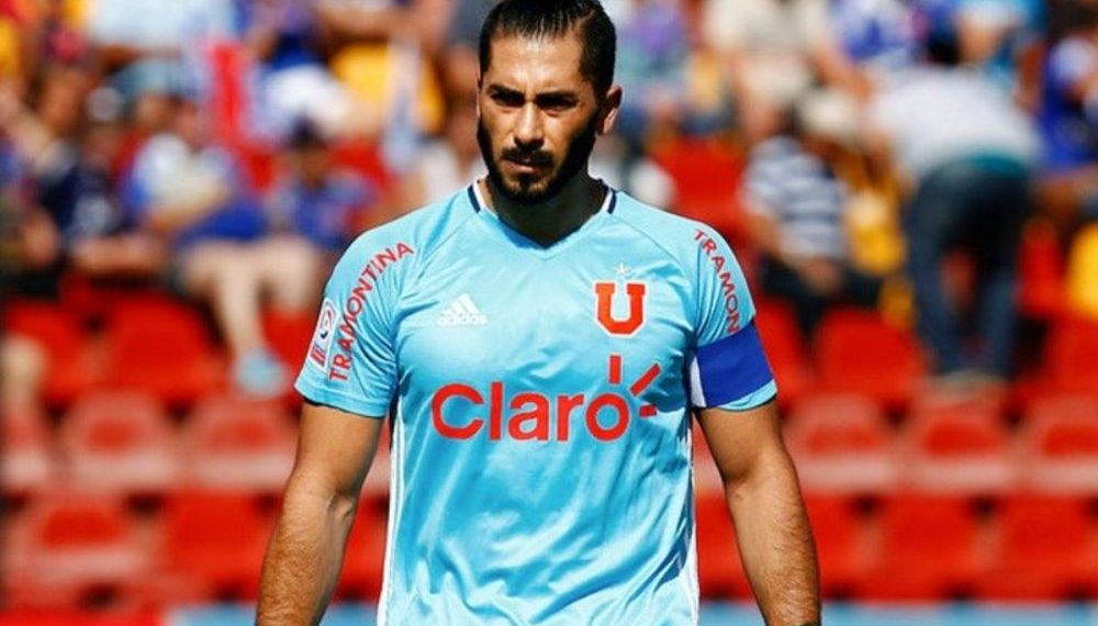 Johnny Herrera envió furioso mensaje