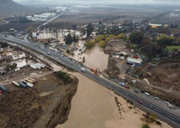 Aguas Andinas evita especular sobre cuándo retomará el servicio de agua potable
